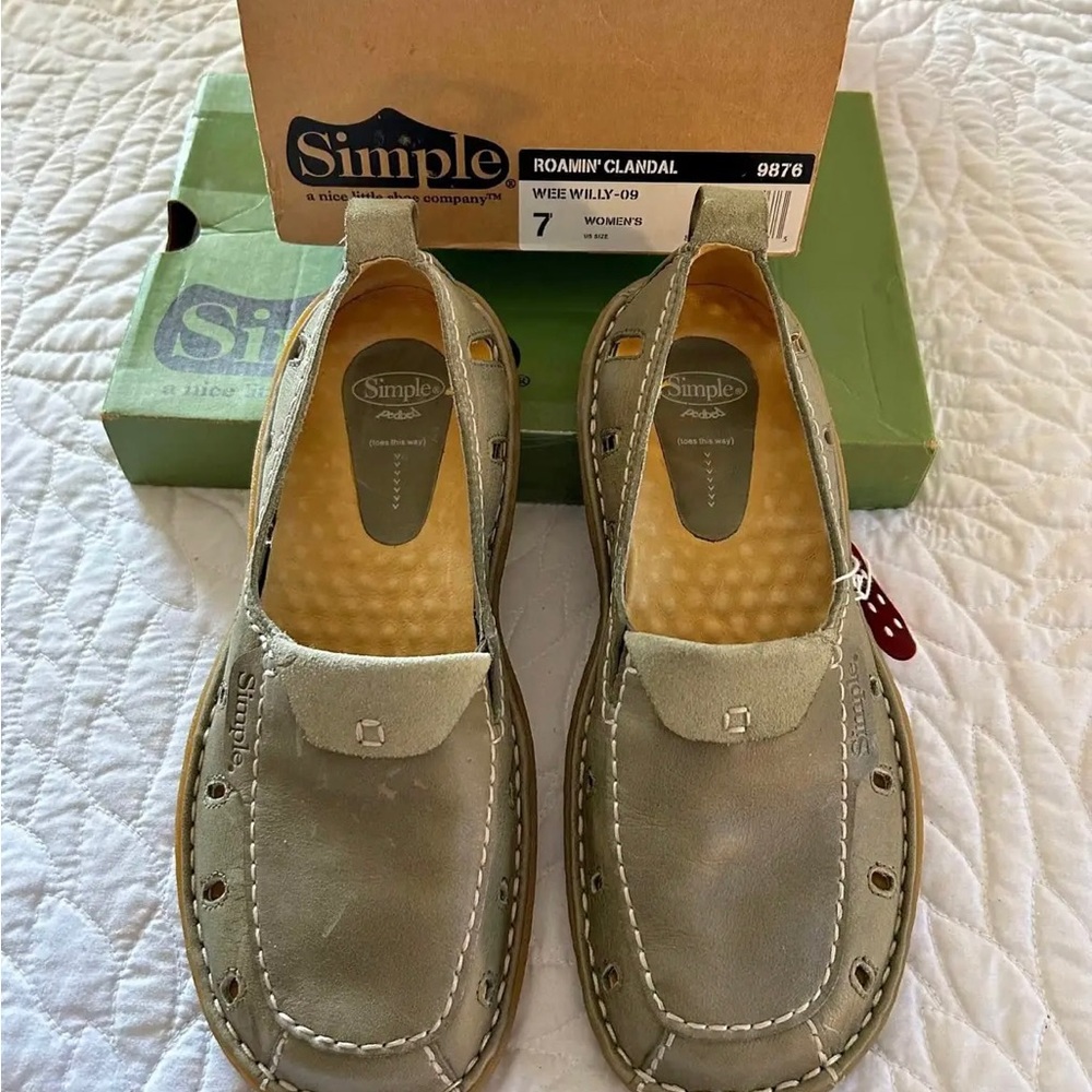 Women’s simple brand shoes